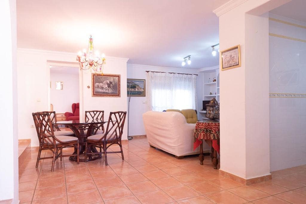 5 chambre Villa/Maison à vendre à Denia avec garage - 450 000 € (Ref: 8635675)