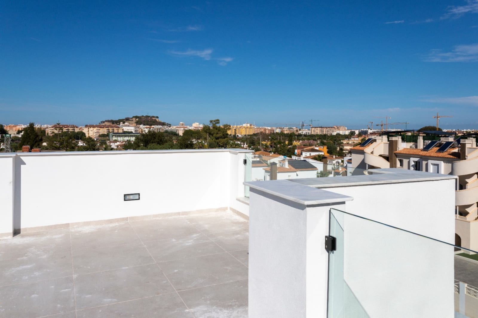 2 soverom Penthouse til salgs i Denia med svømmebasseng garasje - € 333 000 (Ref: 8635682)
