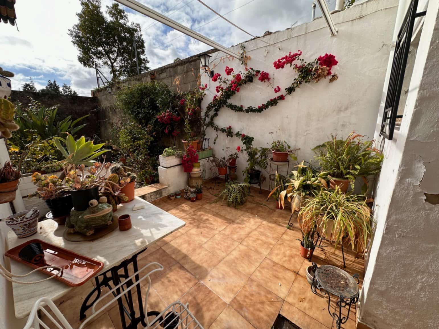 5 slaapkamer Huis te koop in Sagra - € 180.000 (Ref: 8635684)