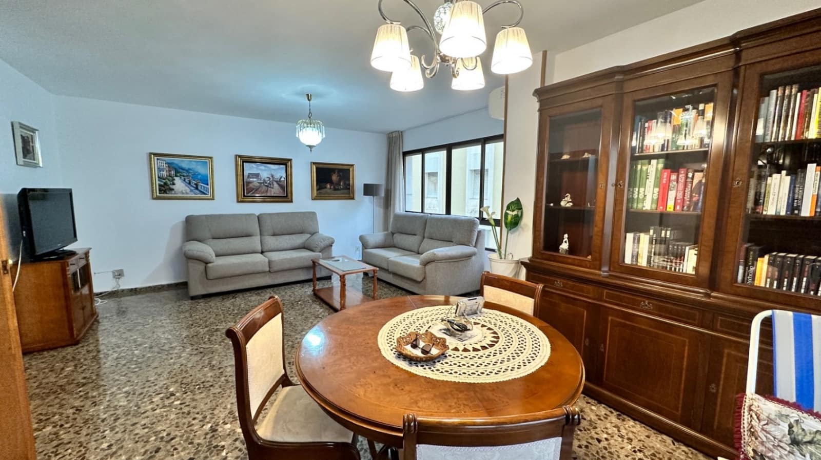 4 bedroom Flat for sale in Denia - € 335,000 (Ref: 8635712)