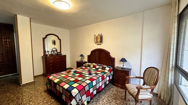4 Zimmer Wohnung zu verkaufen in Centro Urbano, Dénia - 335.000 € (Ref: 8635712)