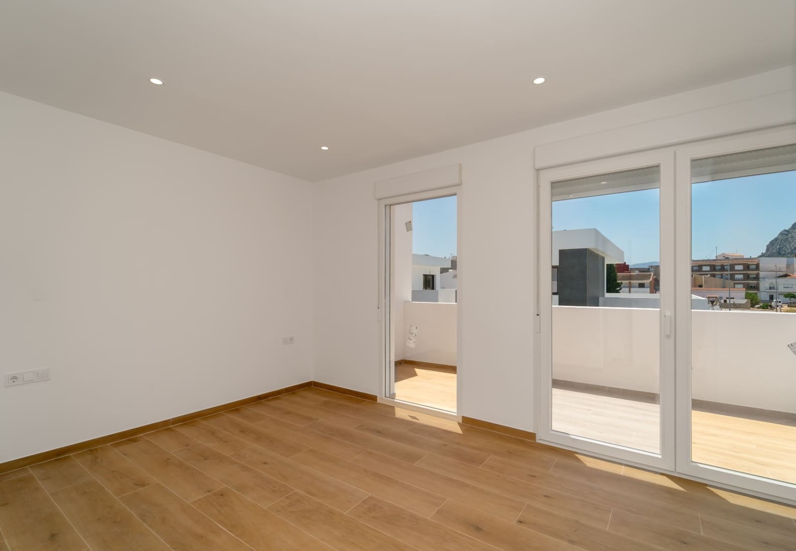 3 soveværelse Villa til salg i Denia med swimmingpool garage - € 438.000 (Ref: 8758633)