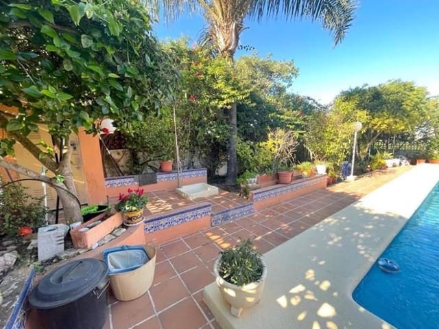 5 soverom Villa til salgs i El Montgó, Dénia med garasje - € 499 000 (Ref: 8758641)