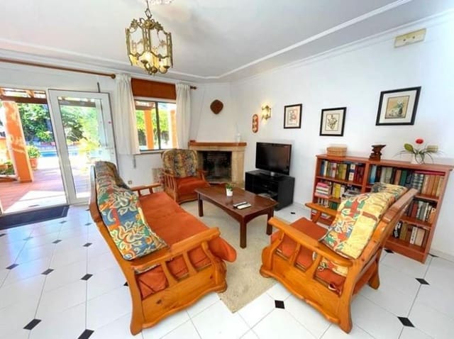 5 soverom Villa til salgs i El Montgó, Dénia med garasje - € 499 000 (Ref: 8758641)