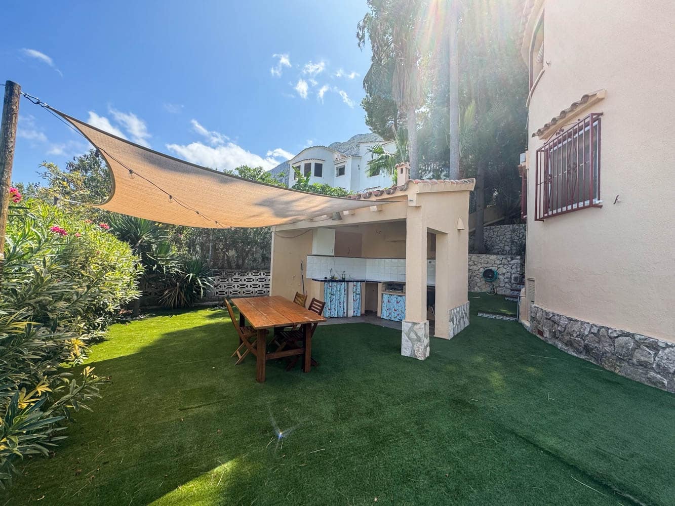 2 sovrum Villa till salu i Denia med pool garage - 825 000 € (Ref: 8758646)