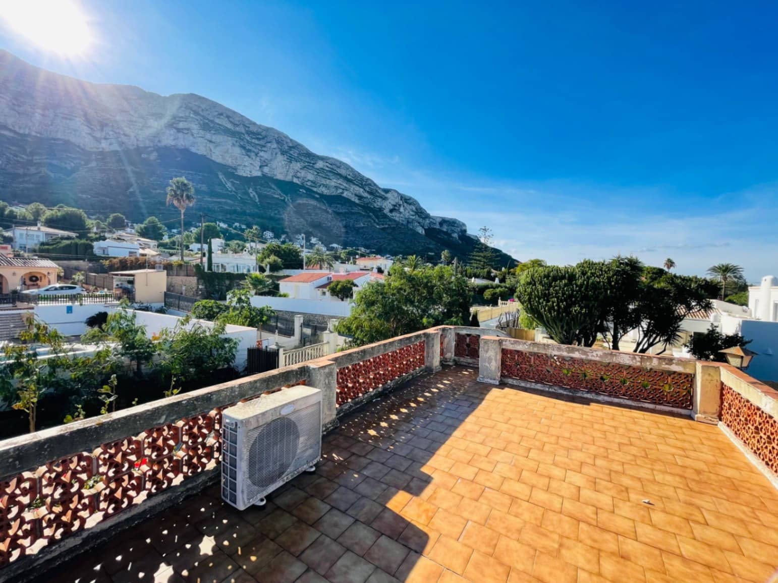 3 bedroom Villa for sale in Denia with garage - € 526,000 (Ref: 8758669)