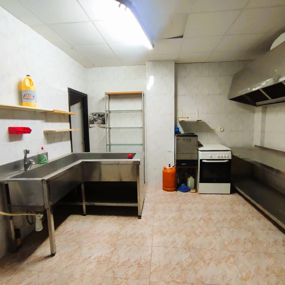 Virksomhed til salg i Denia - € 105.000 (Ref: 8758681)