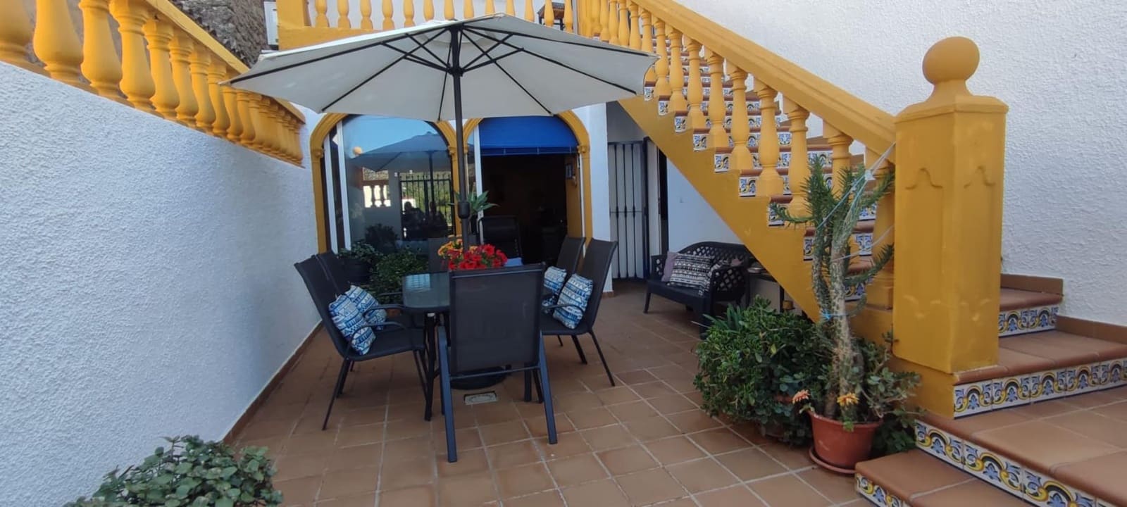 3 bedroom Townhouse for sale in Rafol de Almunia with garage - € 245,000 (Ref: 8758682)