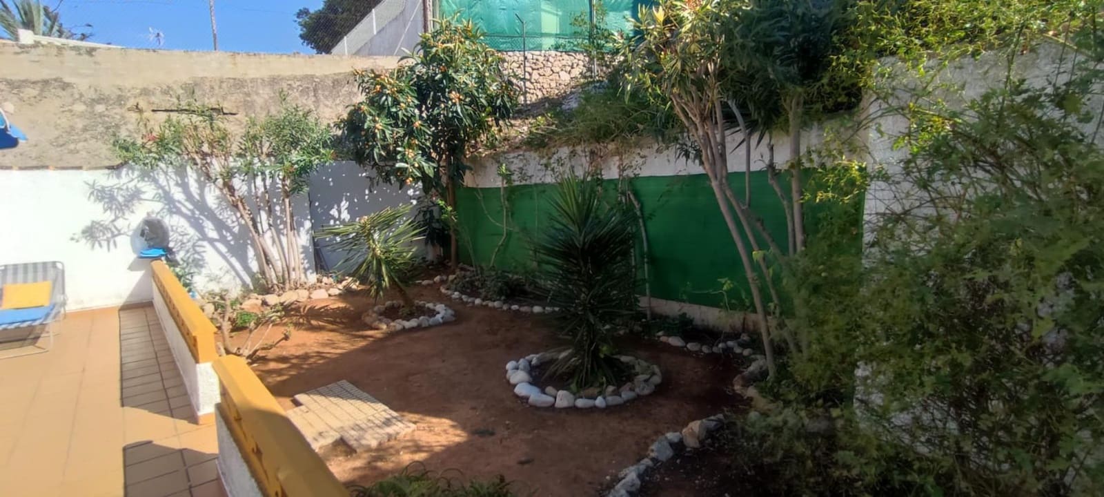 3 bedroom Townhouse for sale in Rafol de Almunia with garage - € 245,000 (Ref: 8758682)