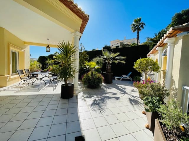 4 soveværelse Villa til salg i La Sella med swimmingpool garage - € 1.090.000 (Ref: 8758685)