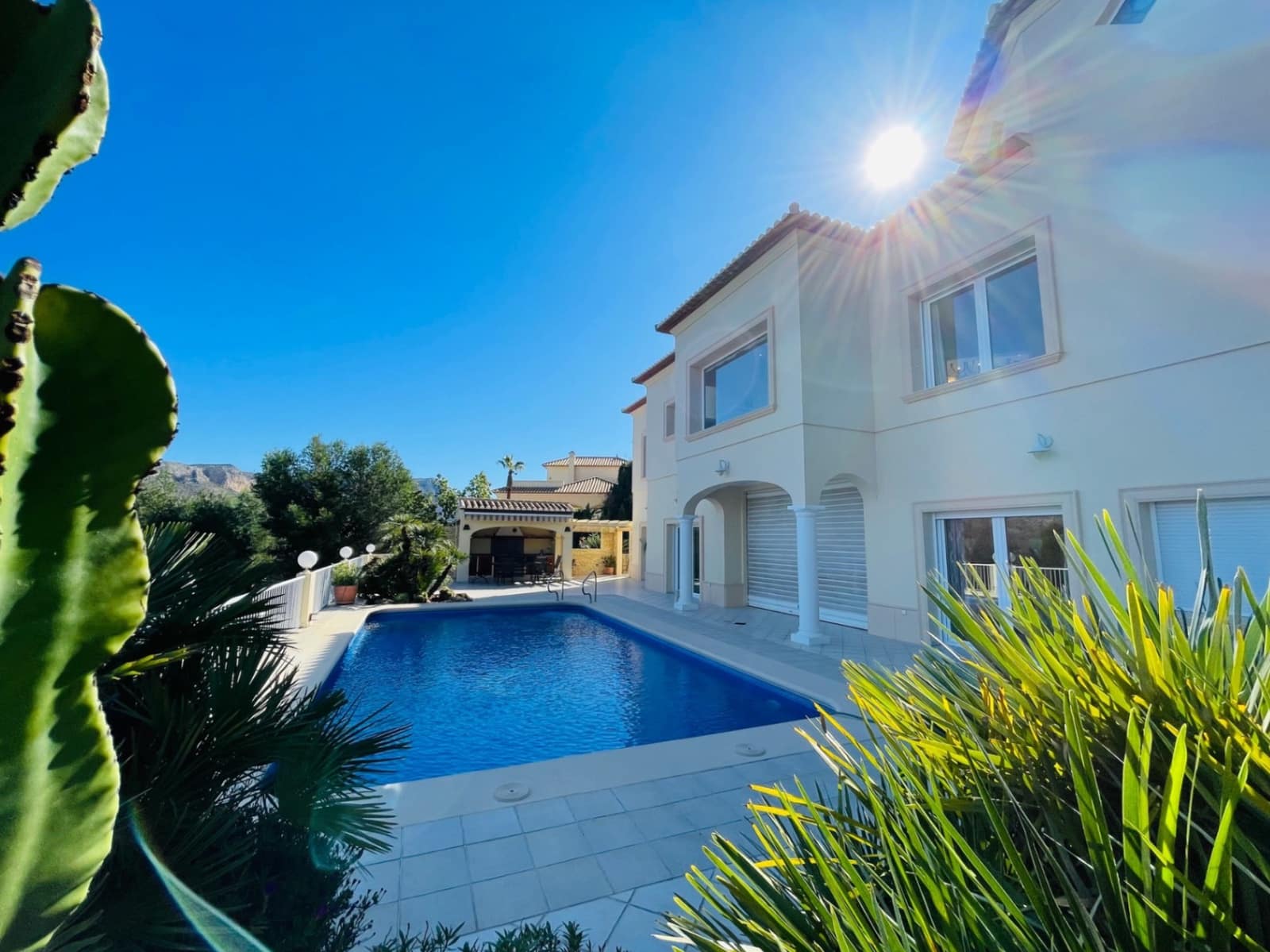 4 soveværelse Villa til salg i La Sella med swimmingpool garage - € 1.090.000 (Ref: 8758685)