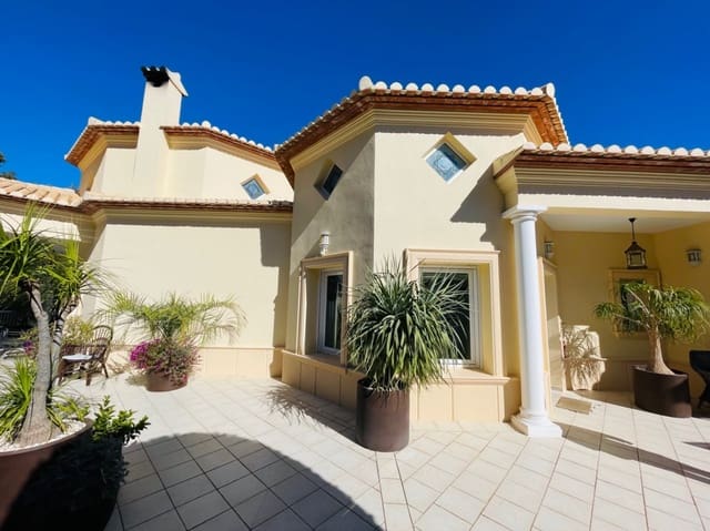 4 soveværelse Villa til salg i La Sella med swimmingpool garage - € 1.090.000 (Ref: 8758685)