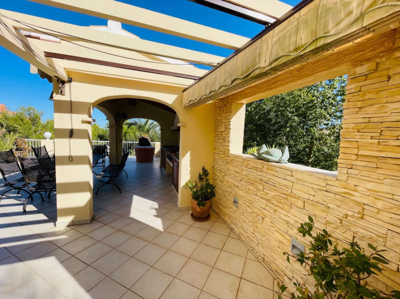 4 soveværelse Villa til salg i La Sella med swimmingpool garage - € 1.090.000 (Ref: 8758685)