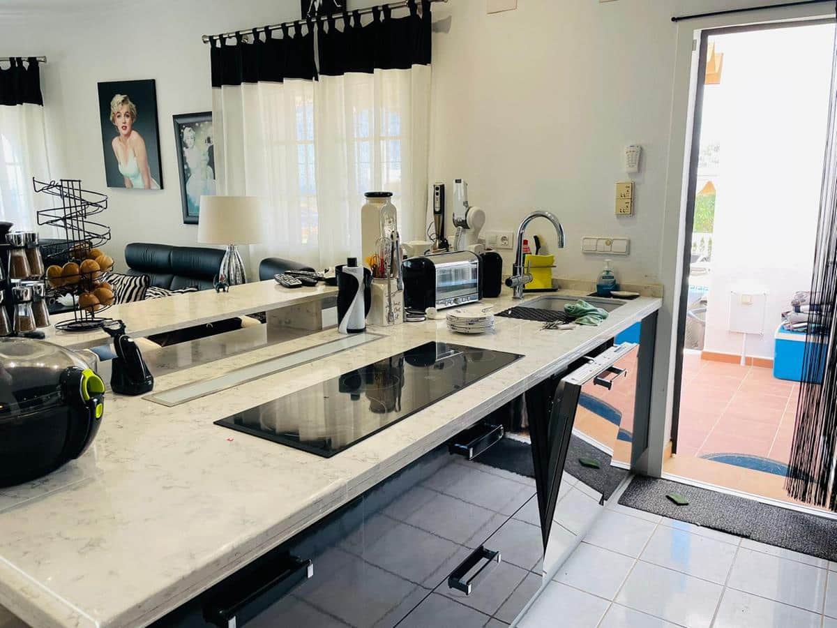 3 bedroom Villa for sale in Denia with pool garage - € 585,000 (Ref: 8758691)