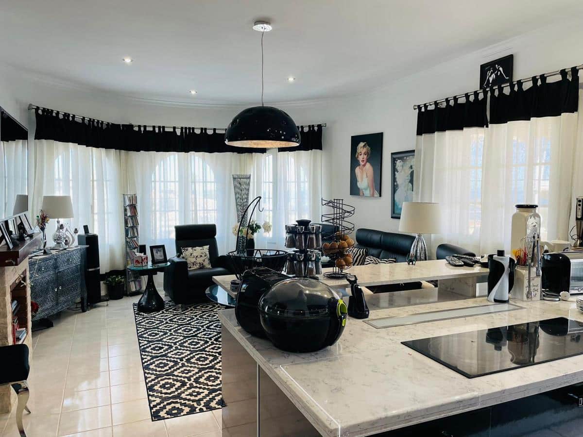 3 bedroom Villa for sale in Denia with pool garage - € 585,000 (Ref: 8758691)