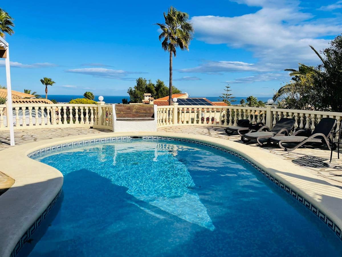 3 bedroom Villa for sale in Denia with pool garage - € 585,000 (Ref: 8758691)