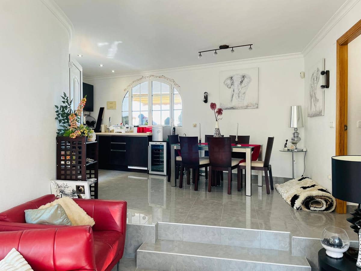 3 bedroom Villa for sale in Denia with pool garage - € 585,000 (Ref: 8758691)