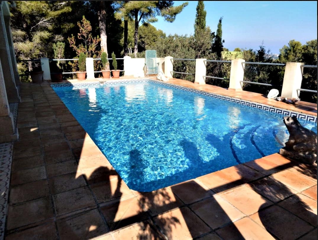 4 soveværelse Villa til salg i La Xara med swimmingpool garage - € 795.000 (Ref: 8758698)