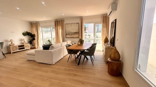 3 bedroom Villa for sale in Centro Urbano, Dénia - € 449,000 (Ref: 8815124)