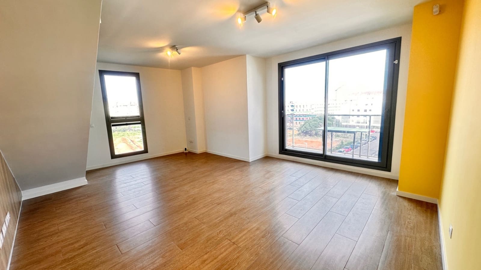 4 Zimmer Penthouse zu verkaufen in Denia mit Pool Garage - 455.000 € (Ref: 8815125)