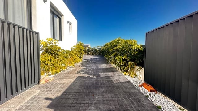 4 makuuhuone Huvila myytävänä paikassa El Montgó, Dénia mukana uima-altaan 
autotalli - 1 795 000 € (Ref: 8855779)