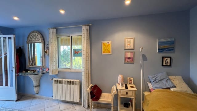 4 camera da letto Villa in vendita in Orba con piscina - 465.000 € (Rif: 8938267)