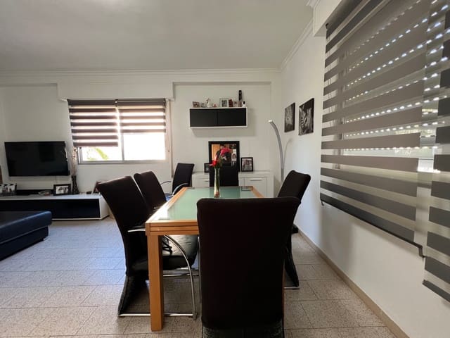 5 chambre Villa/Maison à vendre à Oliva avec garage - 369 000 € (Ref: 8938276)