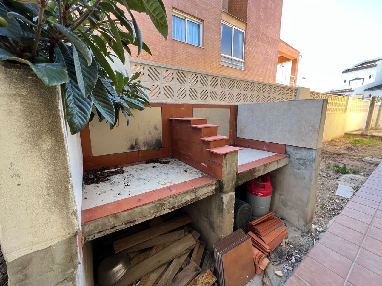 5 sypialnia Willa na sprzedaż w Oliva z garażem - 369 000 € (Ref: 8938276)