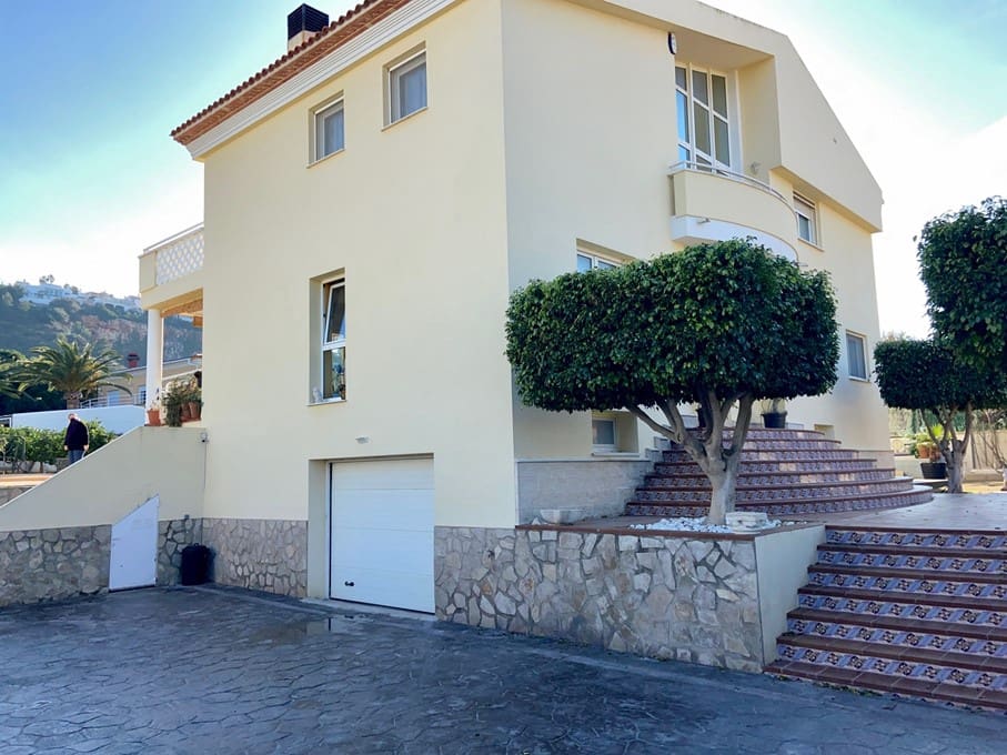 5 sypialnia Willa na sprzedaż w Denia z basenem garażem - 850 000 € (Ref: 8938282)