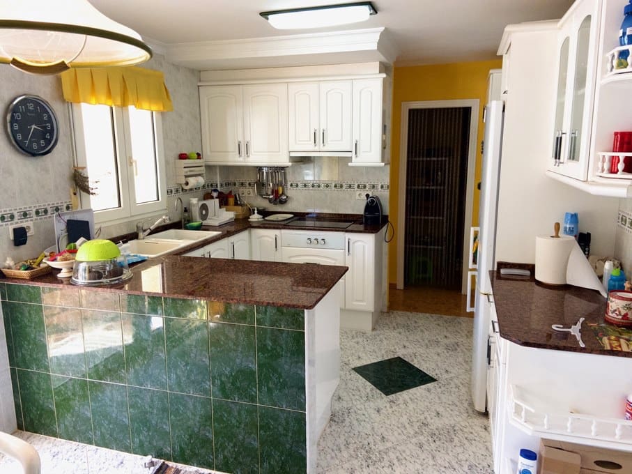 5 sypialnia Willa na sprzedaż w Denia z basenem garażem - 850 000 € (Ref: 8938282)