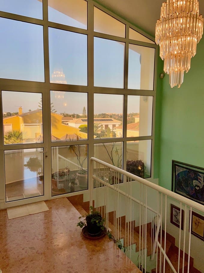 5 sypialnia Willa na sprzedaż w Denia z basenem garażem - 850 000 € (Ref: 8938282)