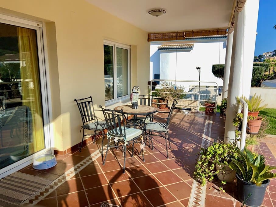 5 sypialnia Willa na sprzedaż w Denia z basenem garażem - 850 000 € (Ref: 8938282)