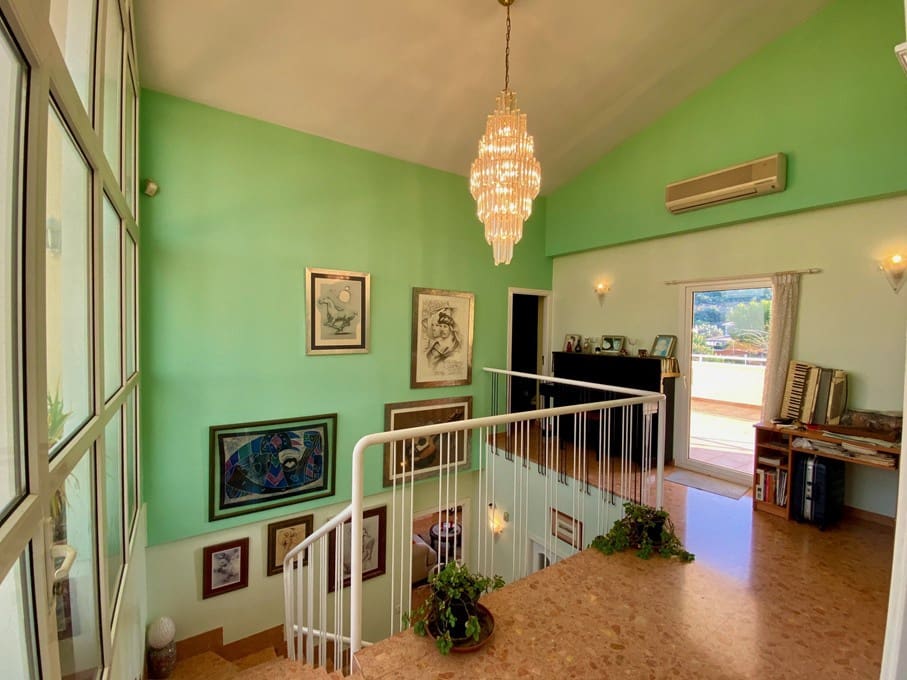 5 sypialnia Willa na sprzedaż w Denia z basenem garażem - 850 000 € (Ref: 8938282)