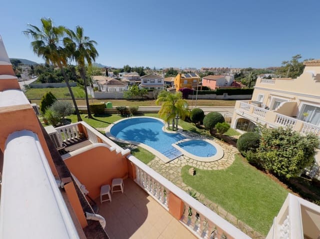 3 soveværelse Semi-Rækkehus til salg i El Montgó, Dénia med swimmingpool garage - € 349.000 (Ref: 8998265)