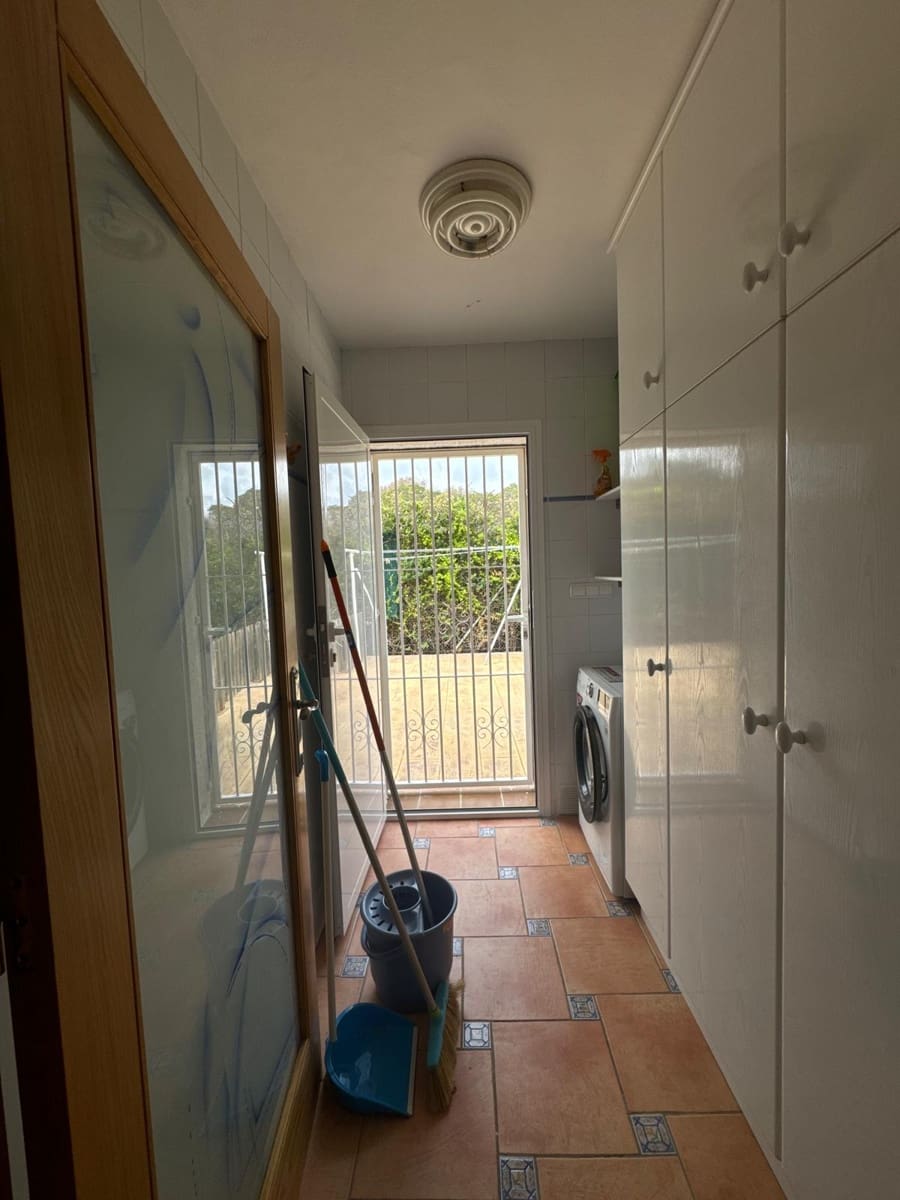 4 soveværelse Finca/Landehus til salg i Denia med swimmingpool garage - € 615.000 (Ref: 9064010)