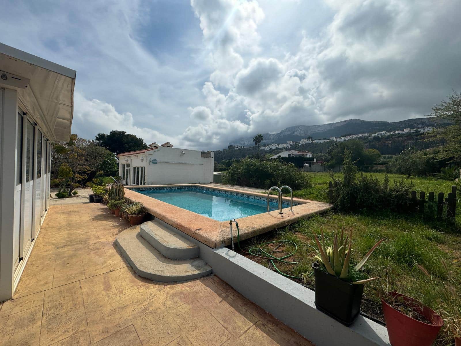 4 soveværelse Finca/Landehus til salg i Denia med swimmingpool garage - € 615.000 (Ref: 9064010)