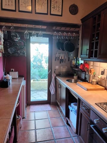 3 soverom Villa til salgs i El Montgó, Dénia med svømmebasseng garasje - € 595 000 (Ref: 9064011)