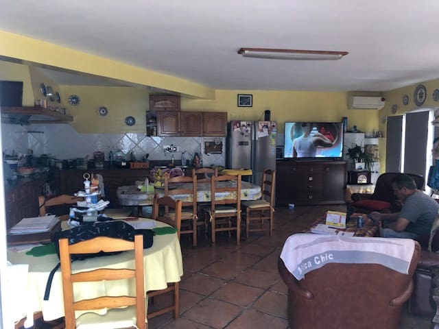 4 soveværelse Villa til salg i Denia med swimmingpool garage - € 580.000 (Ref: 9064012)