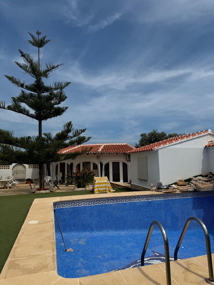 4 soveværelse Villa til salg i Denia med swimmingpool garage - € 580.000 (Ref: 9064012)