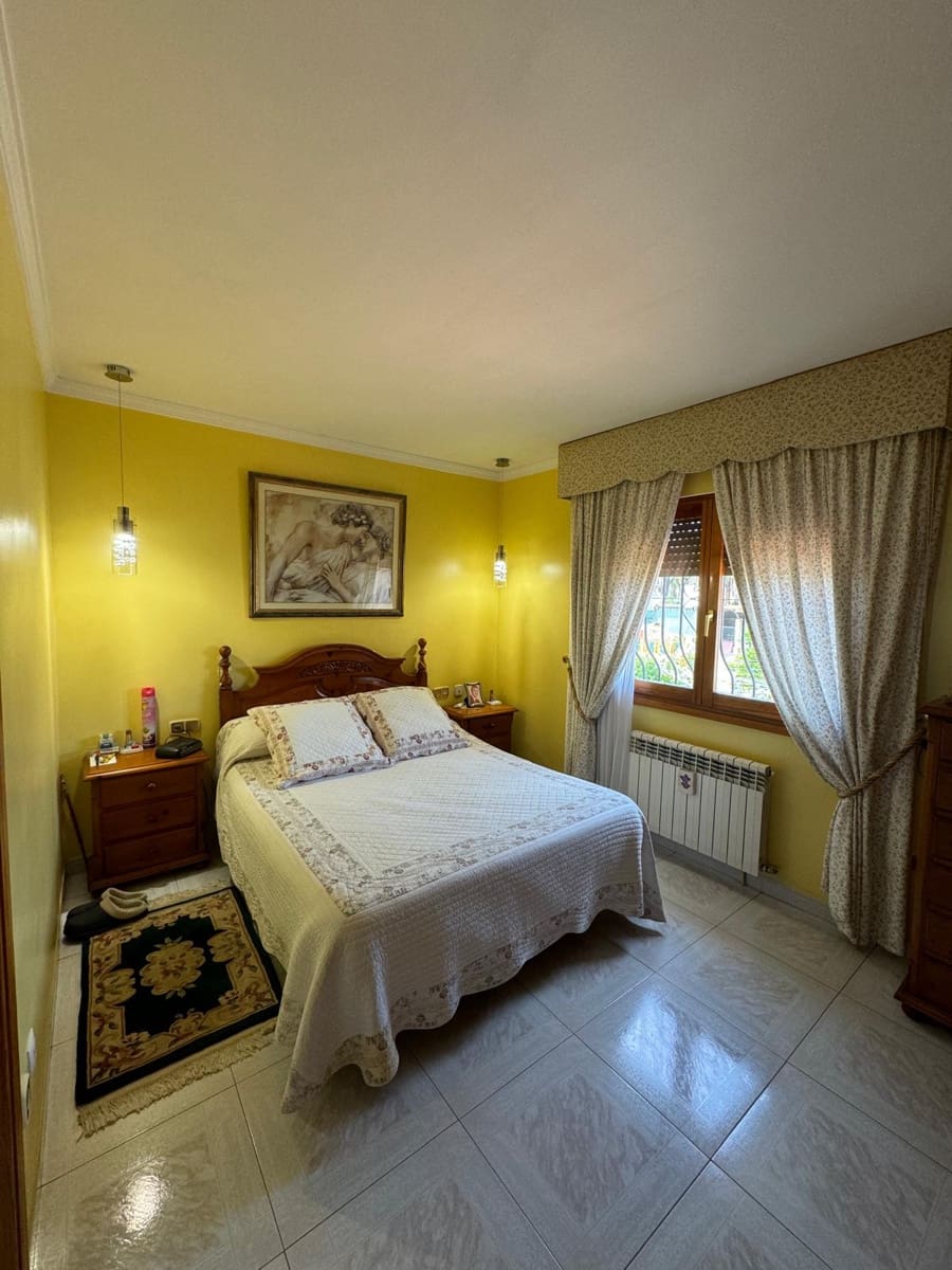 4 soveværelse Villa til salg i Denia med swimmingpool garage - € 580.000 (Ref: 9064012)