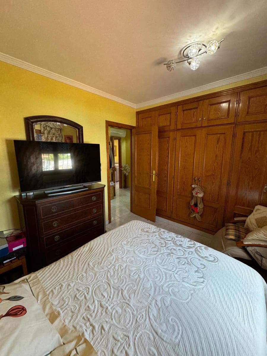 4 soveværelse Villa til salg i Denia med swimmingpool garage - € 580.000 (Ref: 9064012)