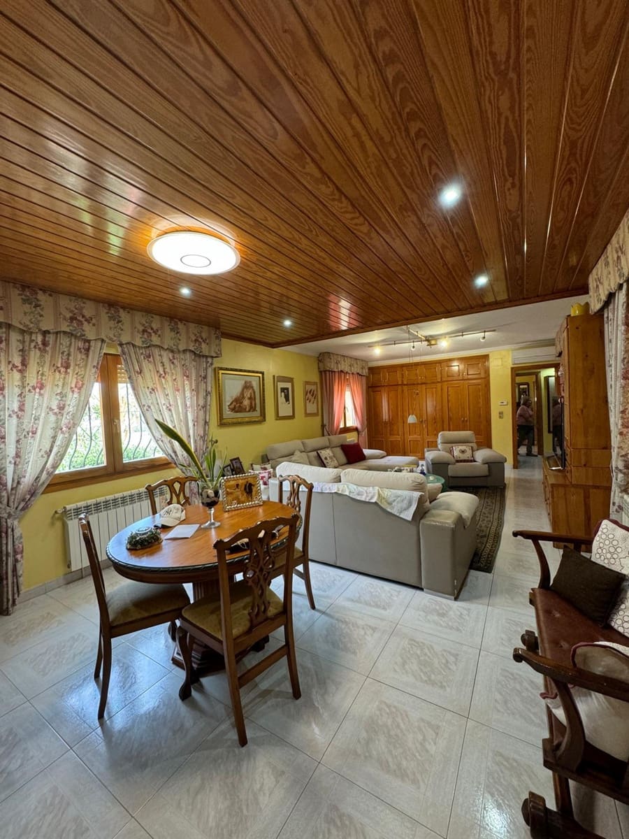 4 soveværelse Villa til salg i Denia med swimmingpool garage - € 580.000 (Ref: 9064012)