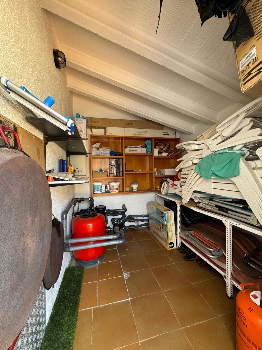 4 soveværelse Villa til salg i Denia med swimmingpool garage - € 580.000 (Ref: 9064012)