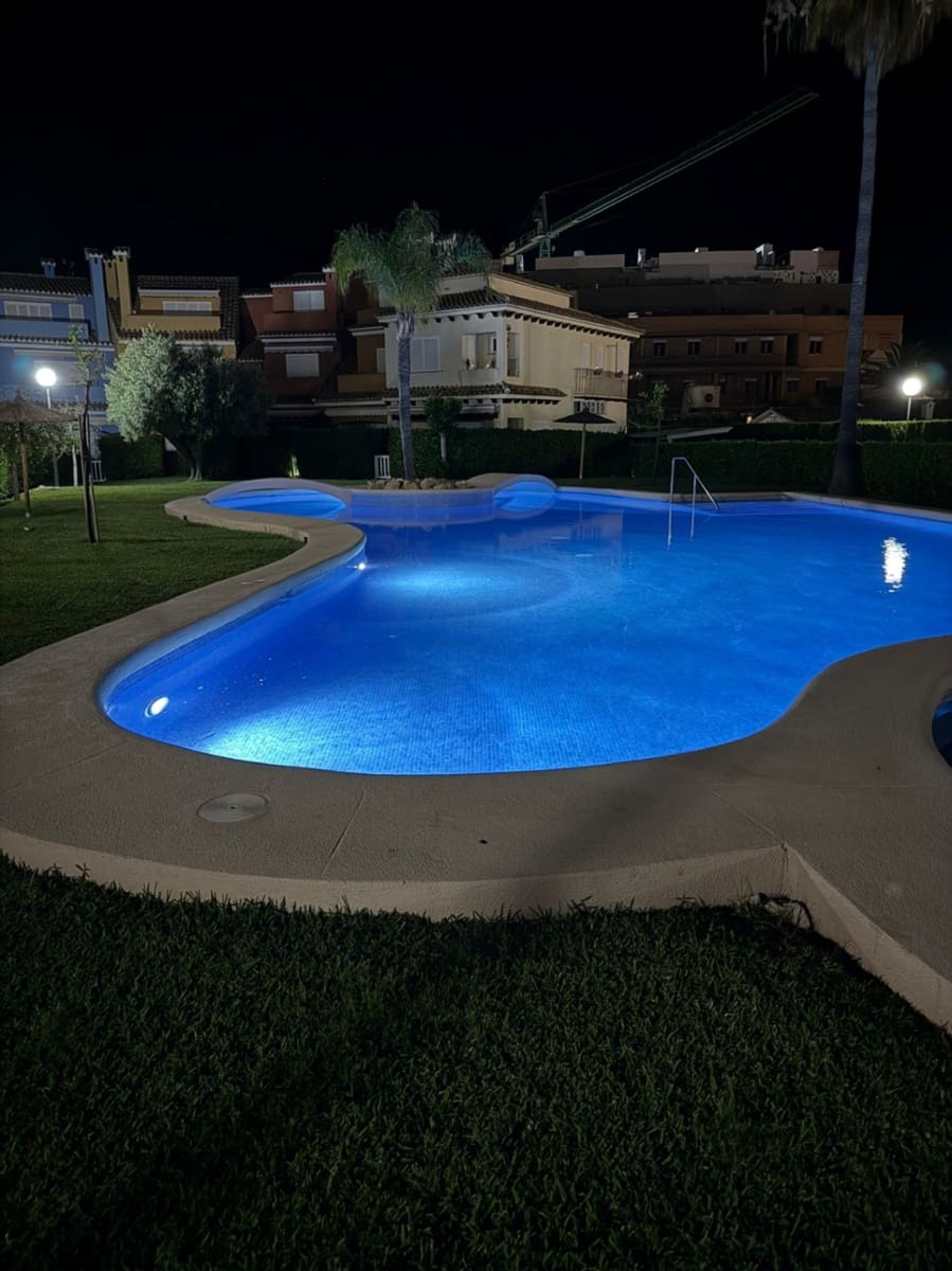 4 soveværelse Bungalow til salg i Denia med swimmingpool garage - € 469.000 (Ref: 9097346)