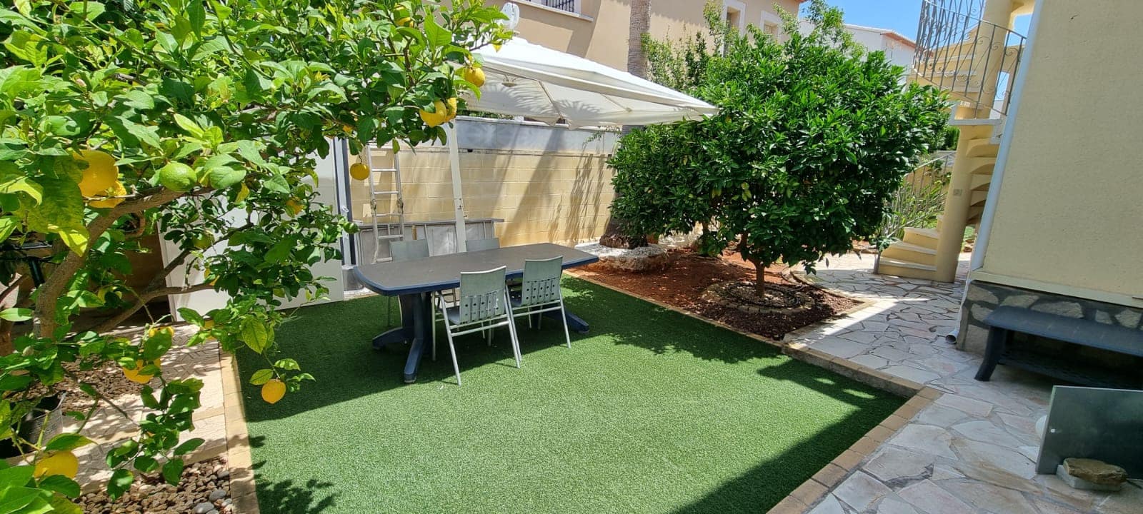 Chalet de 3 habitaciones en Dénia en venta - 458.000 € (Ref: 9211629)