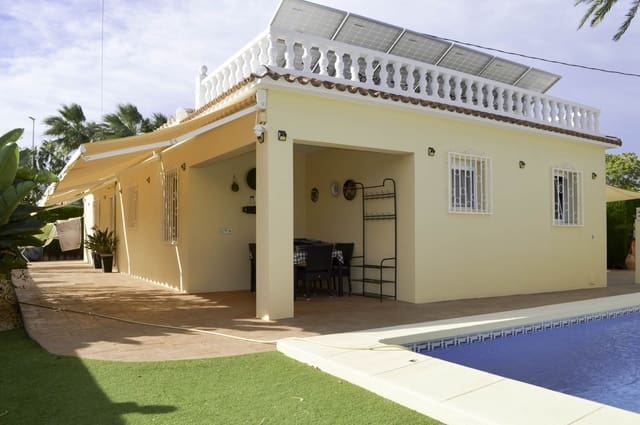 4 quarto Moradia para venda em Dénia com piscina garagem - 749 000 € (Ref: 9211634)