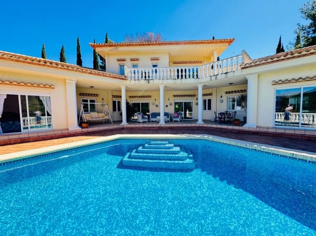 3 camera da letto Villa in vendita in Orba con garage - 650.000 € (Rif: 9296206)