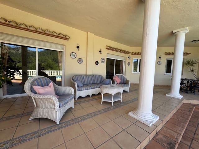 3 camera da letto Villa in vendita in Orba con garage - 650.000 € (Rif: 9296206)