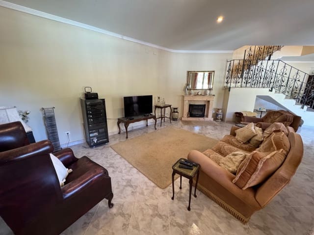 3 camera da letto Villa in vendita in Orba con garage - 650.000 € (Rif: 9296206)