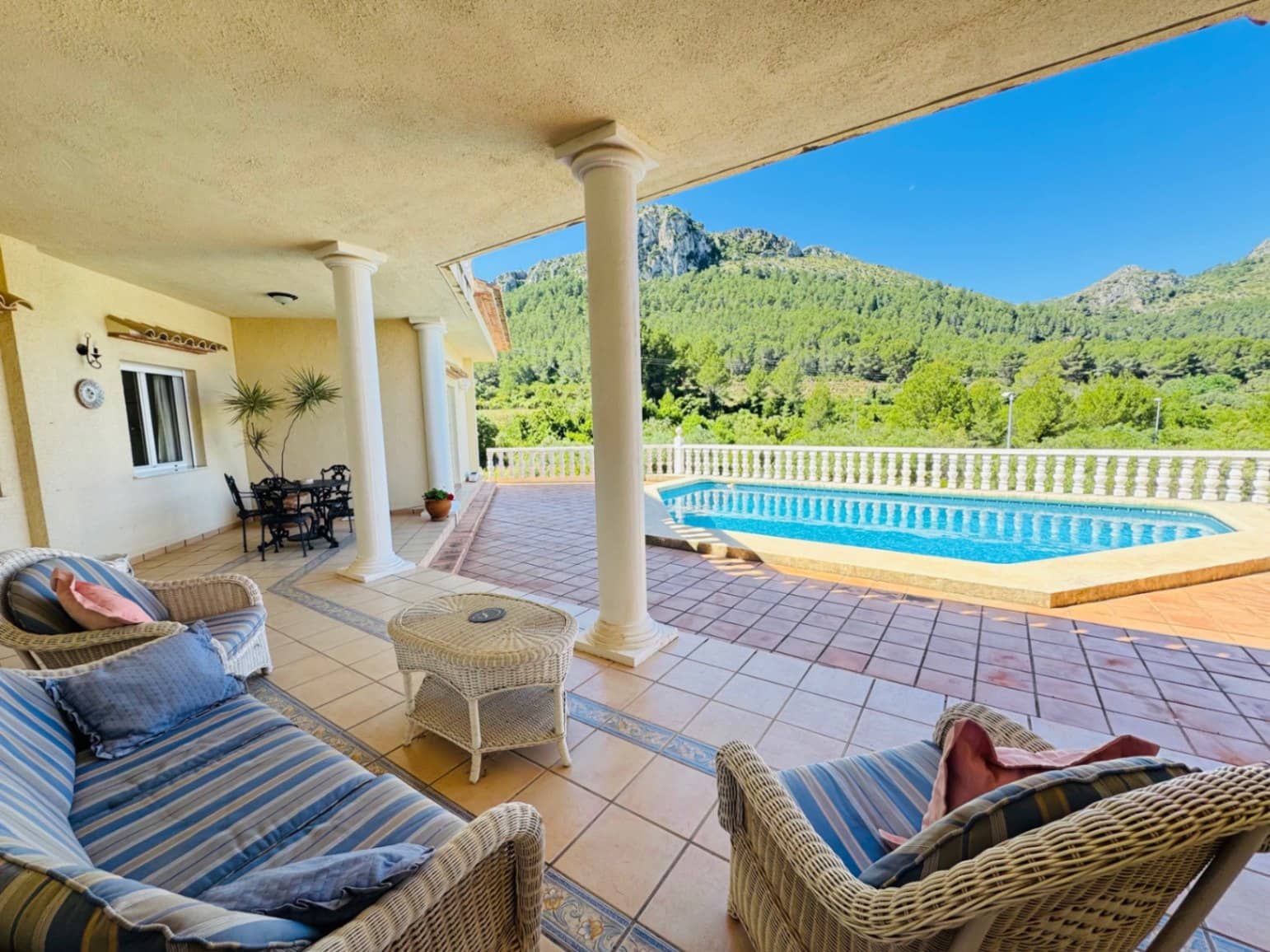 3 soverom Villa til salgs i Orba med garasje - € 650 000 (Ref: 9296206)